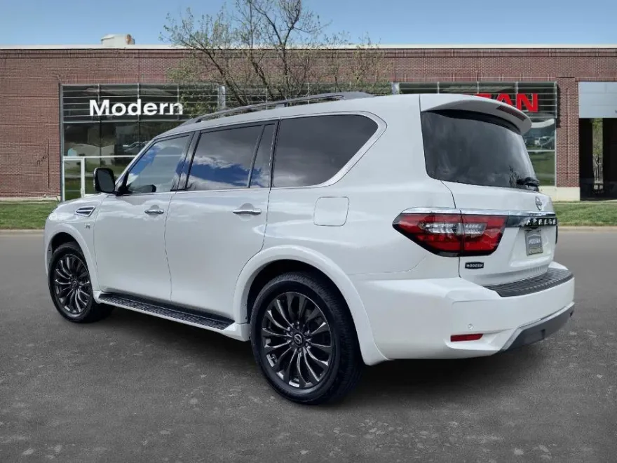 2022 Nissan Armada Platinum photo 1