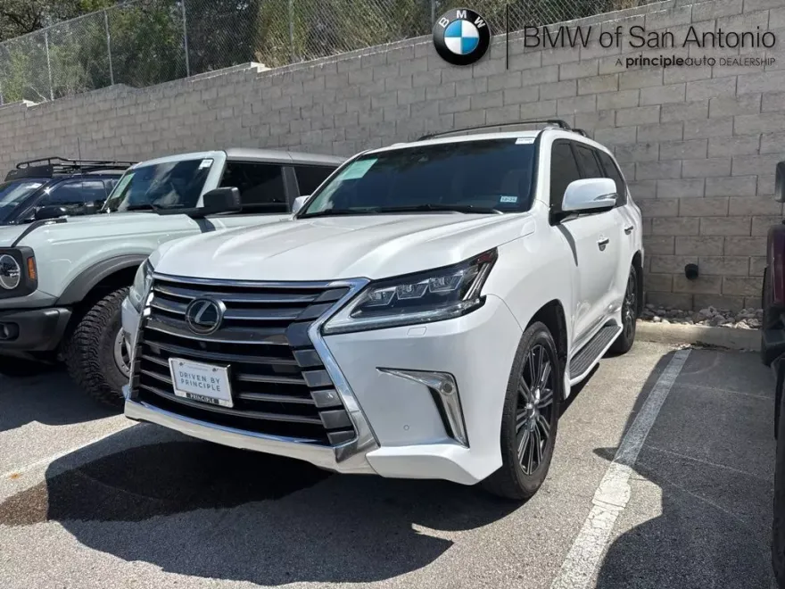 2020 Lexus LX 570 Two-Row photo 1