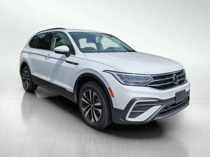 2024 Volkswagen Tiguan S photo 1