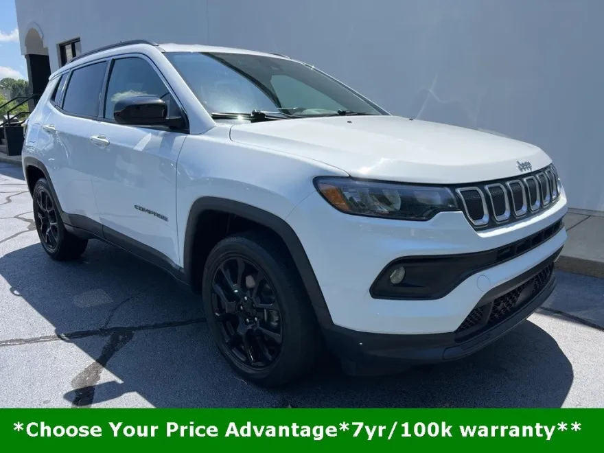 2022 Jeep Compass Latitude Lux photo 1