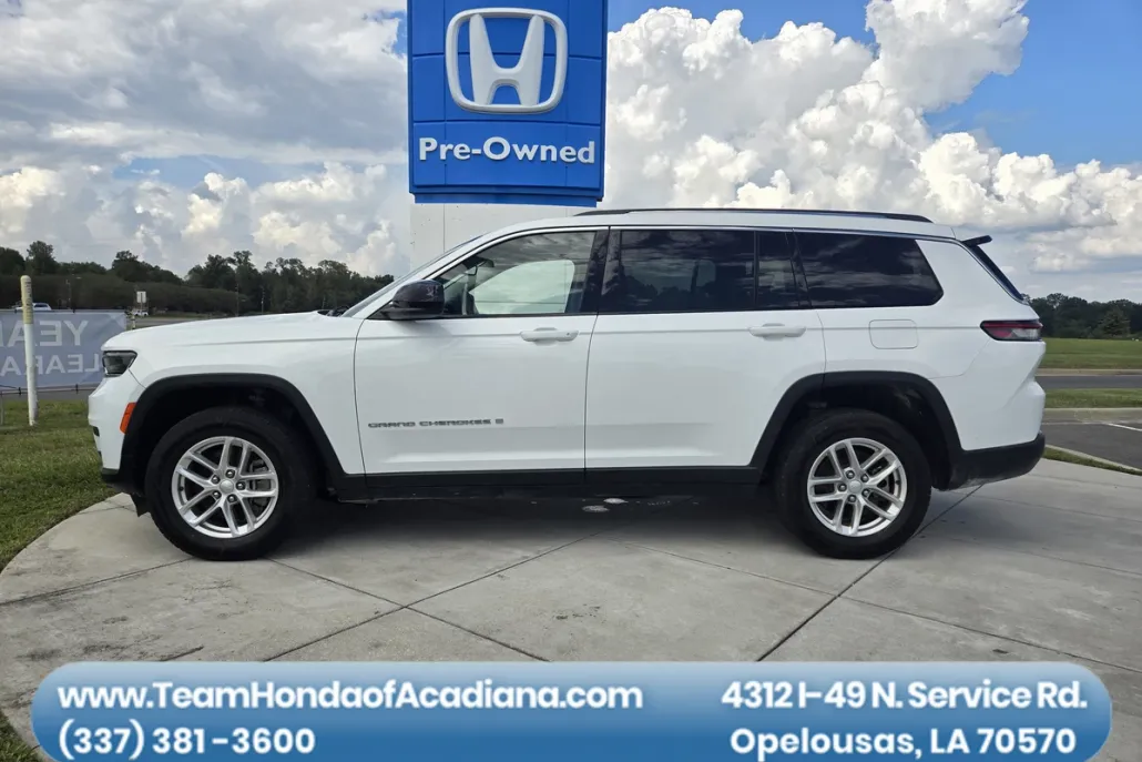 2023 Jeep Grand Cherokee Laredo photo 1