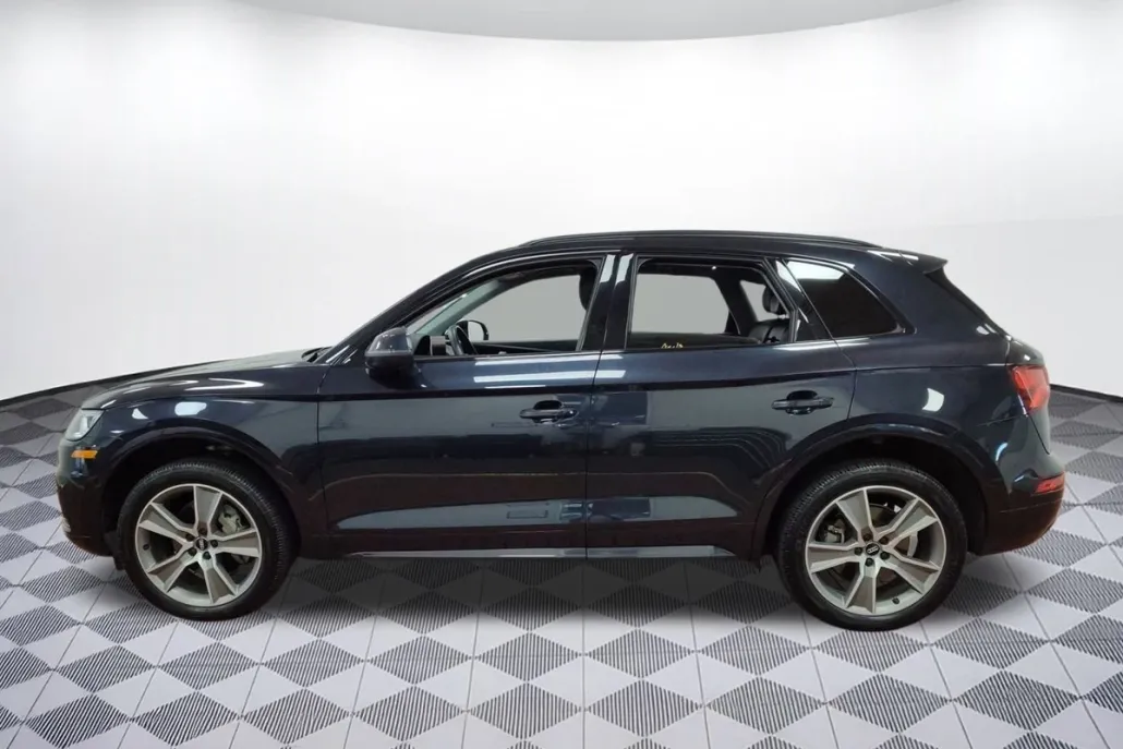 2020 Audi Q5 Premium Plus photo 1
