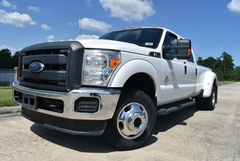 2012 Ford F-350 XLT photo 1
