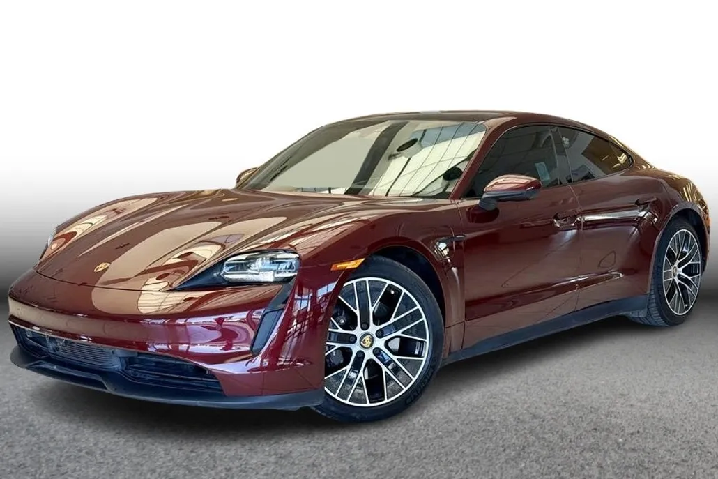 2022 Porsche Taycan photo 1