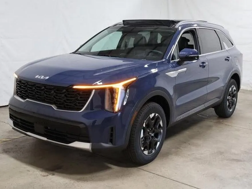 2026 Kia Sorento S photo 1