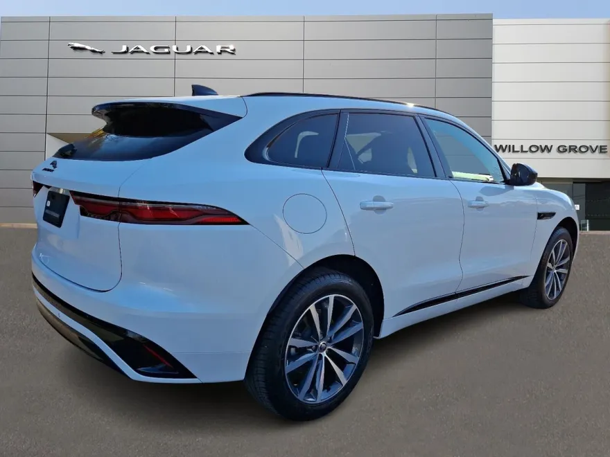 2025 Jaguar F-PACE R-Dynamic S P250 photo 2