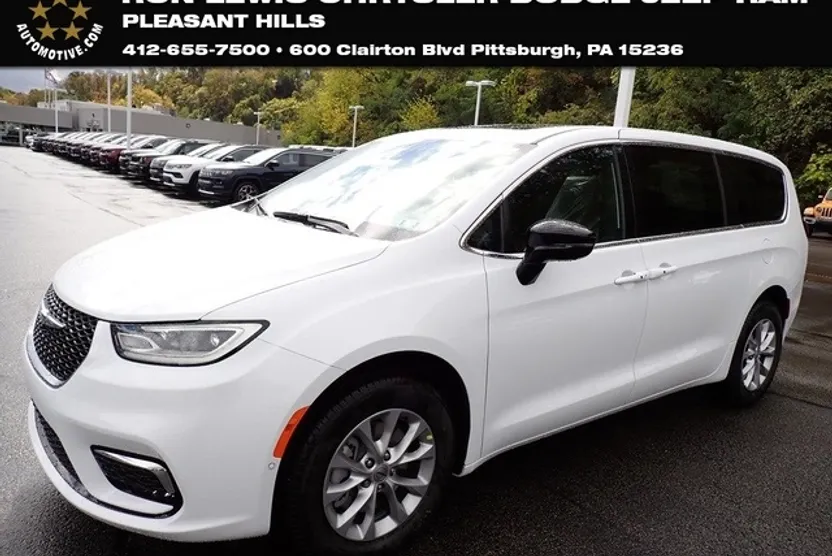 2025 Chrysler Pacifica photo 1