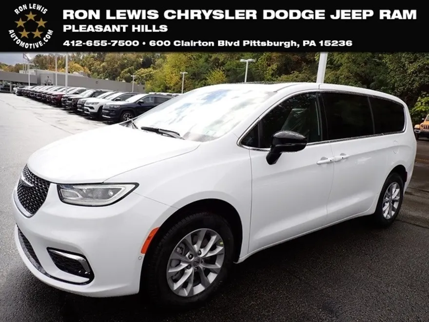 2025 Chrysler Pacifica photo 1