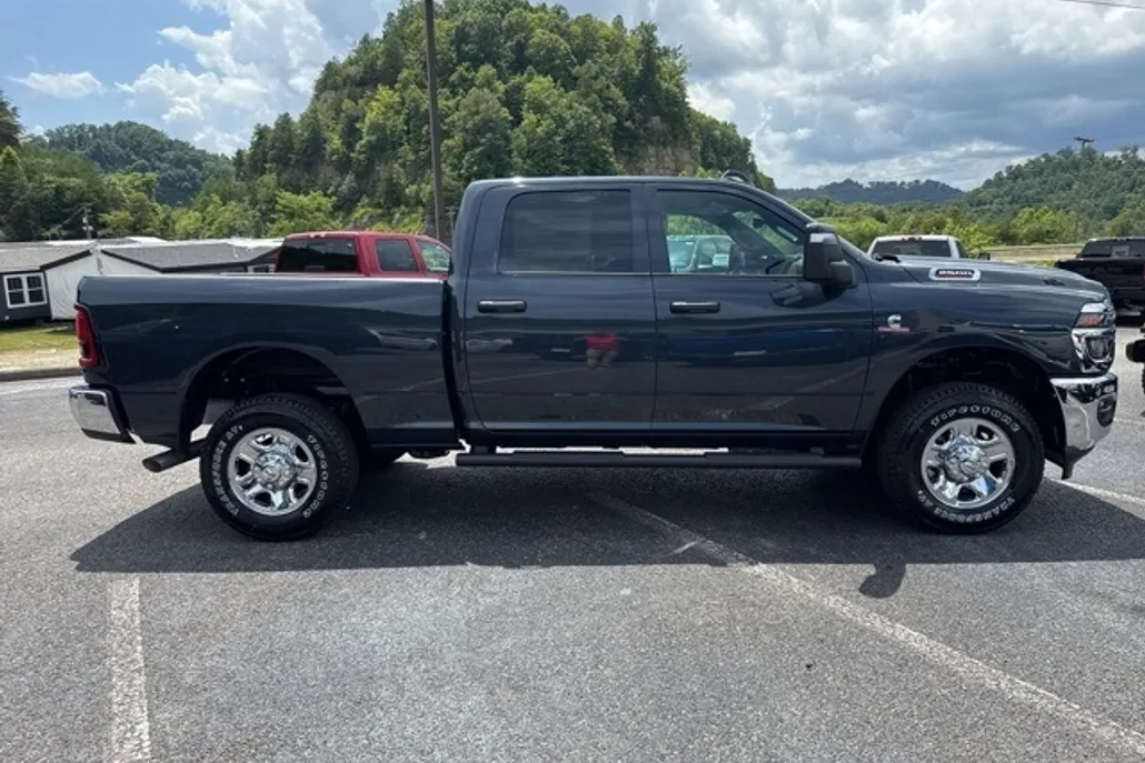 2025 Ram 2500 Tradesman photo 1
