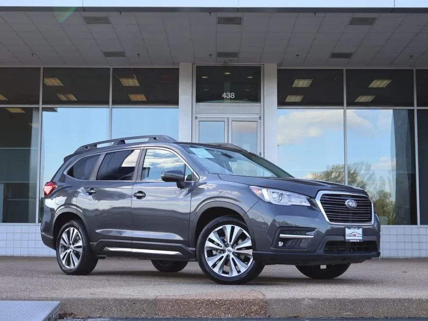 2022 Subaru Ascent Limited photo 1