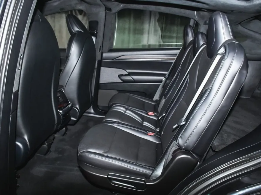 2024 Tesla Model X photo 34