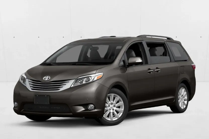 2017 Toyota Sienna XLE photo 1