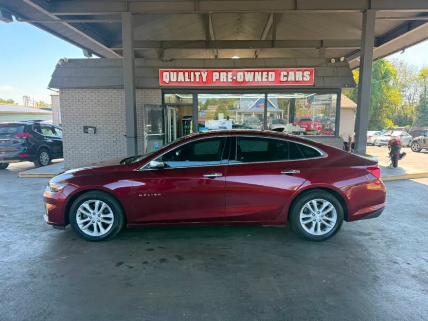 2016 Chevrolet Malibu 1LT photo 1