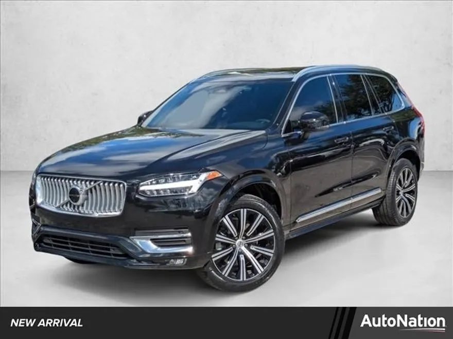 2023 Volvo XC90 AWD Plus photo 1