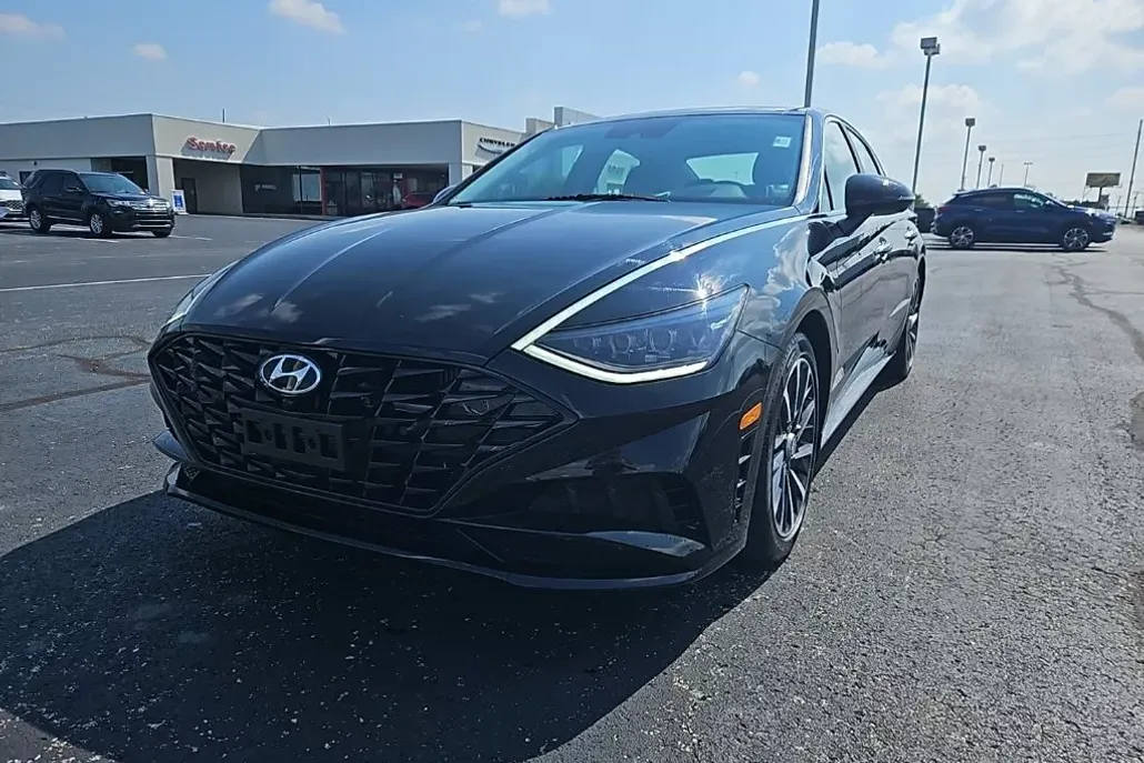 2022 Hyundai Sonata Limited photo 1
