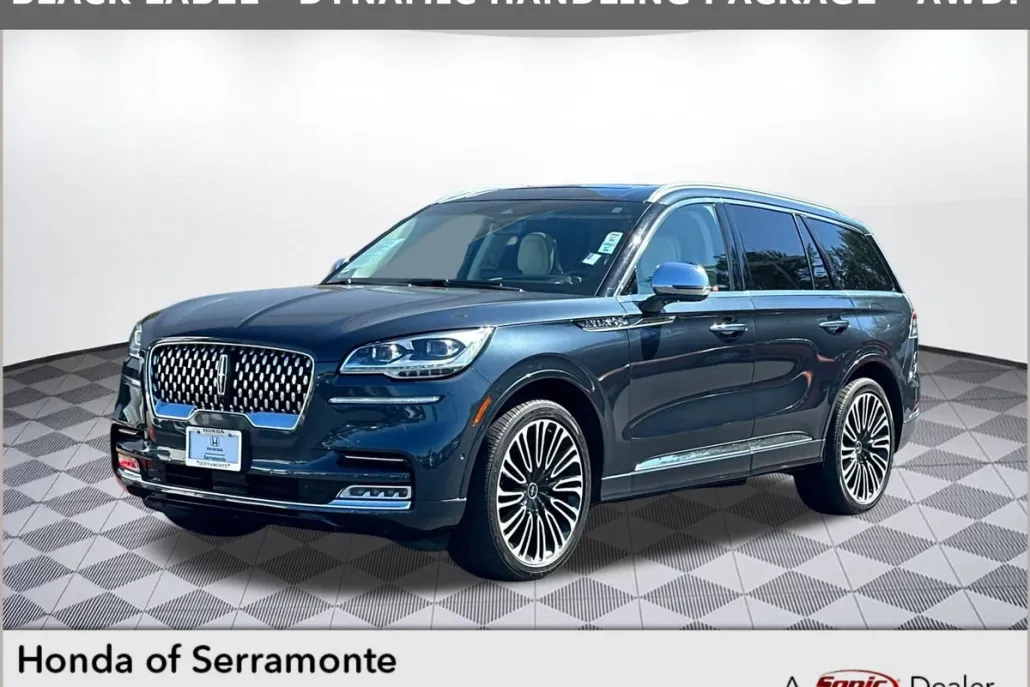 2022 Lincoln Aviator Black Label photo 1
