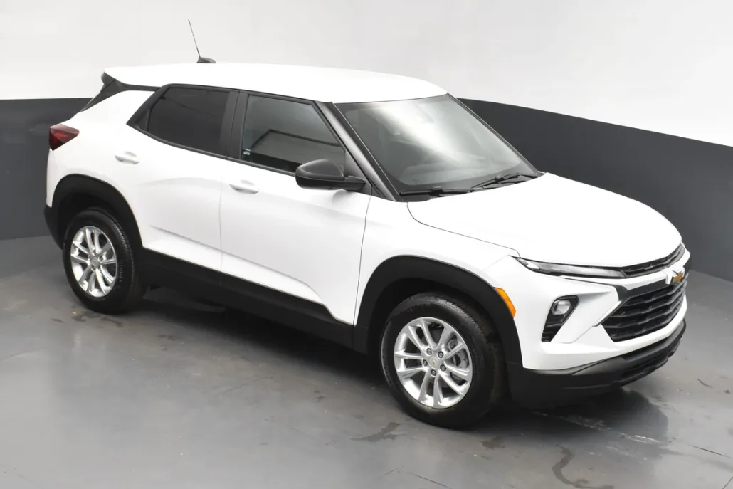 2025 Chevrolet Trailblazer LS photo 1