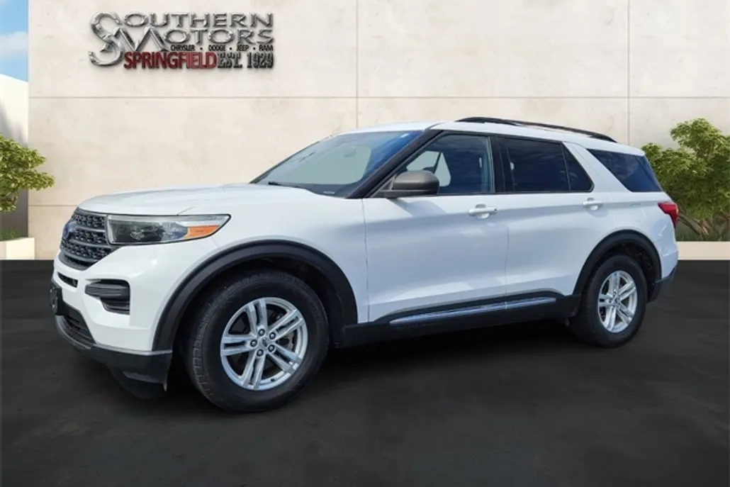 2020 Ford Explorer XLT photo 1