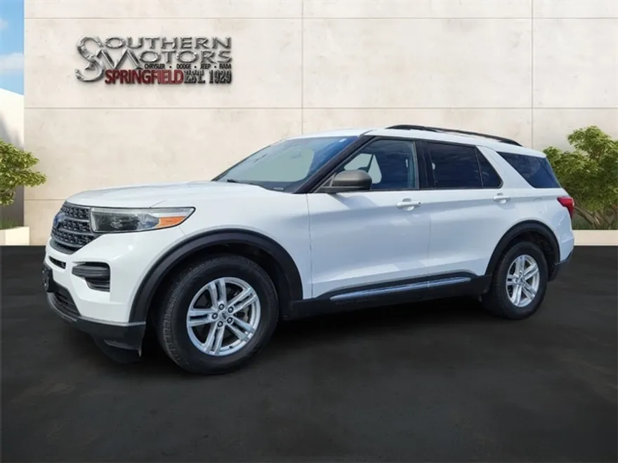 2020 Ford Explorer XLT photo 1