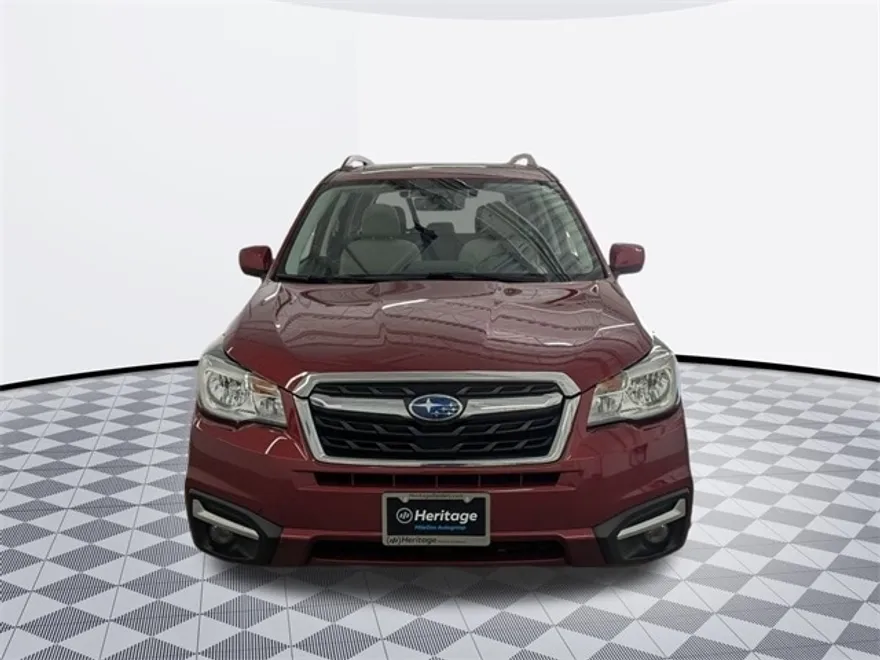 2017 Subaru Forester 2.5i Premium photo 1
