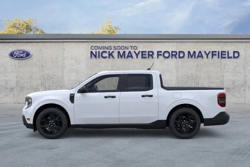 2025 Ford Maverick XLT photo 1