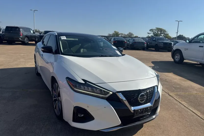 2022 Nissan Maxima Platinum photo 1