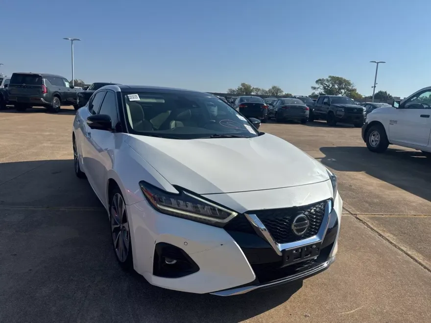 2022 Nissan Maxima Platinum photo 1