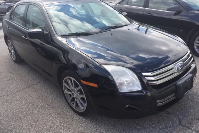 2008 Ford Fusion SE photo 1