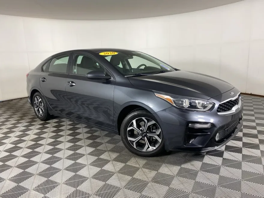 2020 Kia Forte LXS photo 1