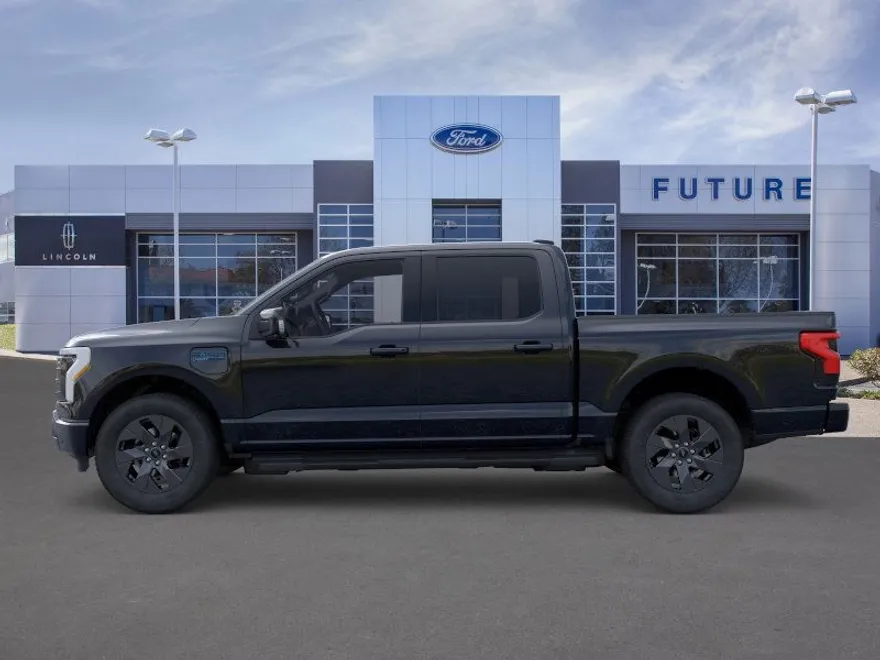 2025 Ford F-150 Lightning Lariat photo 1