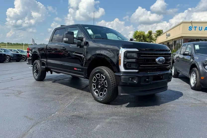 2026 Ford F-350 Platinum photo 1