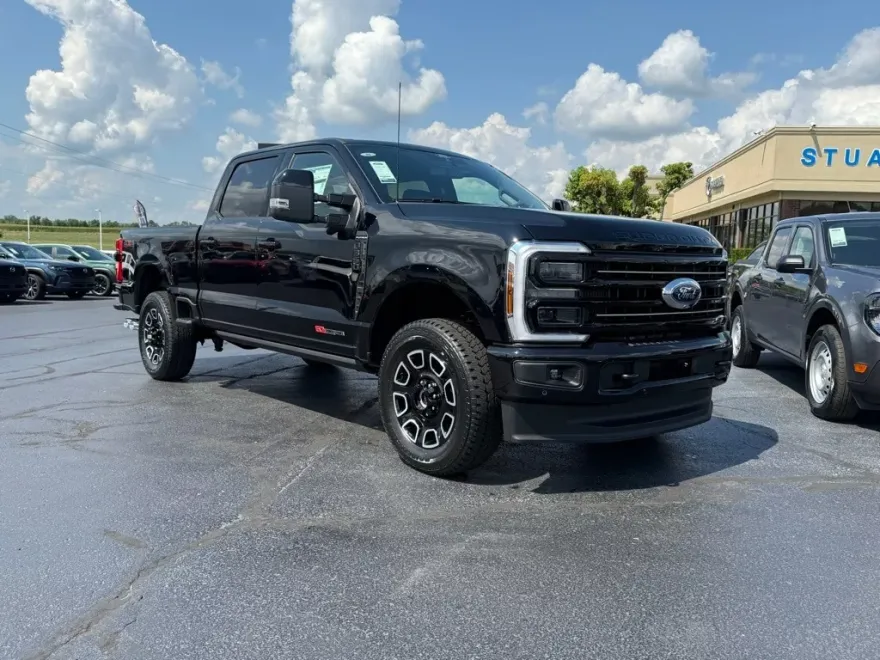 2026 Ford F-350 Platinum photo 1