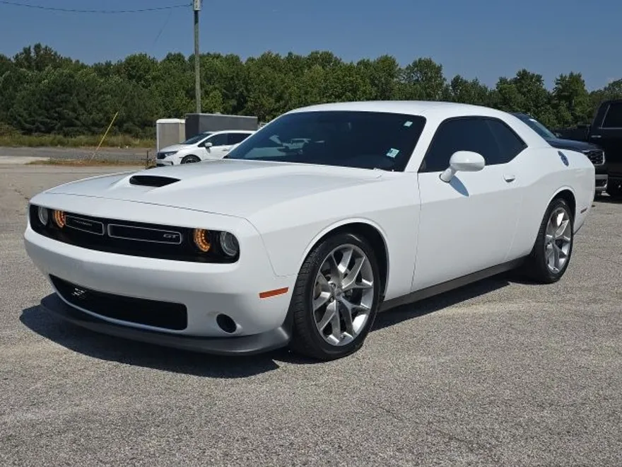2023 Dodge Challenger GT photo 1