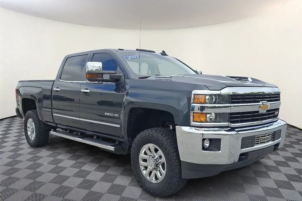 2017 Chevrolet Silverado 2500HD LTZ photo 1