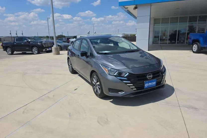 2024 Nissan Versa S photo 1