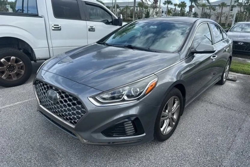2019 Hyundai Sonata SEL photo 1