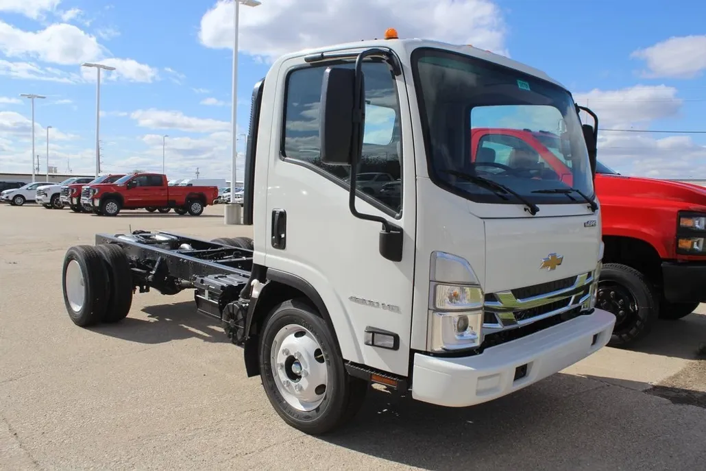 2024 Chevrolet Silverado 4500HD photo 1