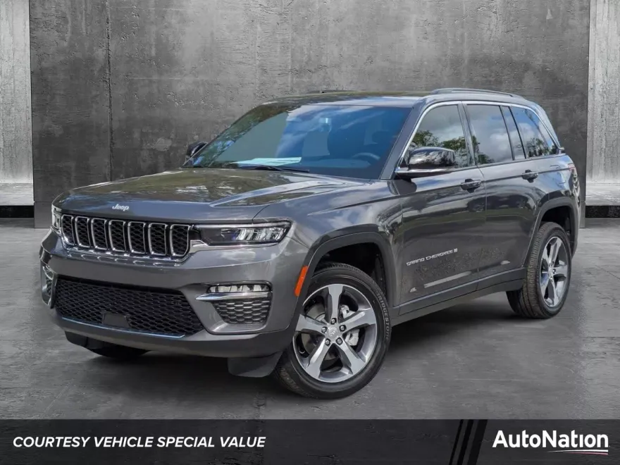2025 Jeep Grand Cherokee Limited Sport photo 1