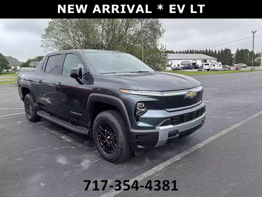 2025 Chevrolet Silverado EV LT photo 1