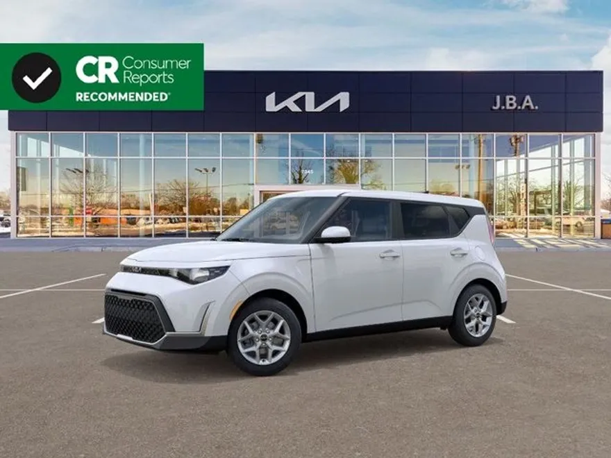 2025 Kia Soul LX photo 1