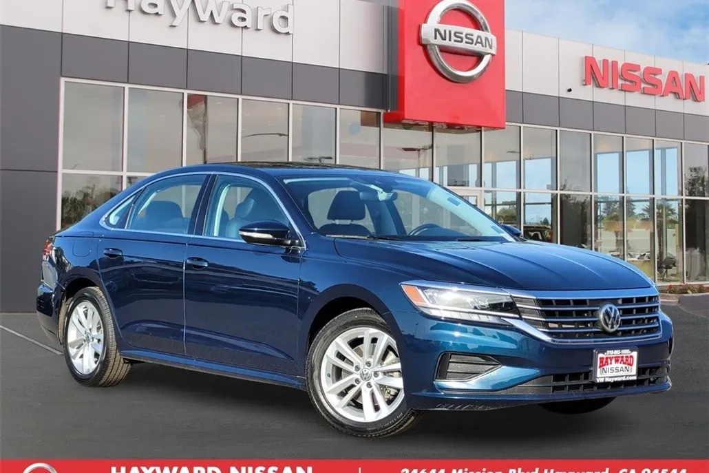 2020 Volkswagen Passat 2.0T SE photo 1