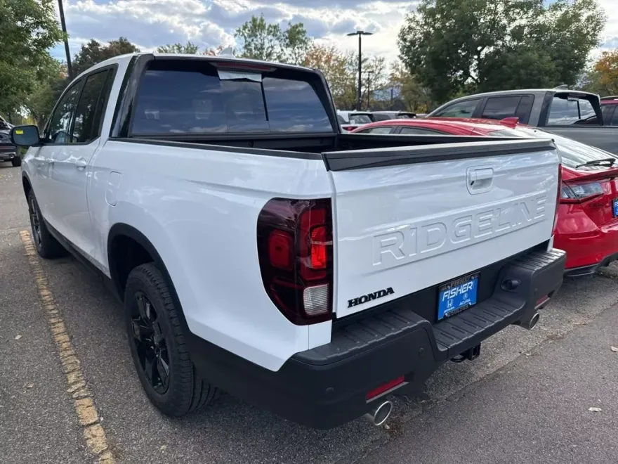 2026 Honda Ridgeline Black Edition photo 1