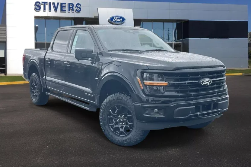 2025 Ford F-150 XLT photo 1
