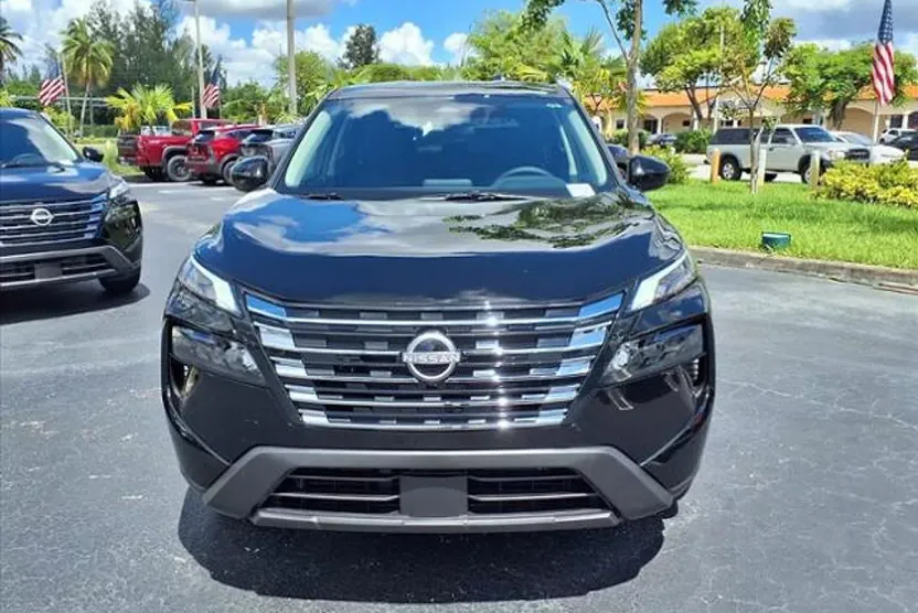 2026 Nissan Rogue SV photo 1