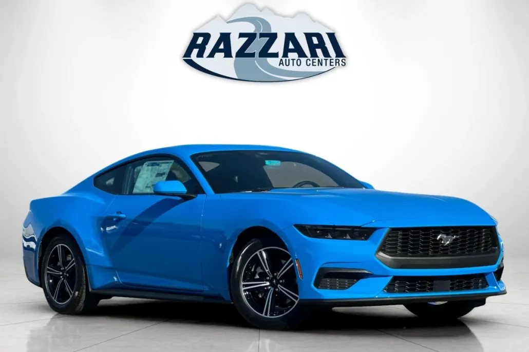 2025 Ford Mustang EcoBoost photo 1