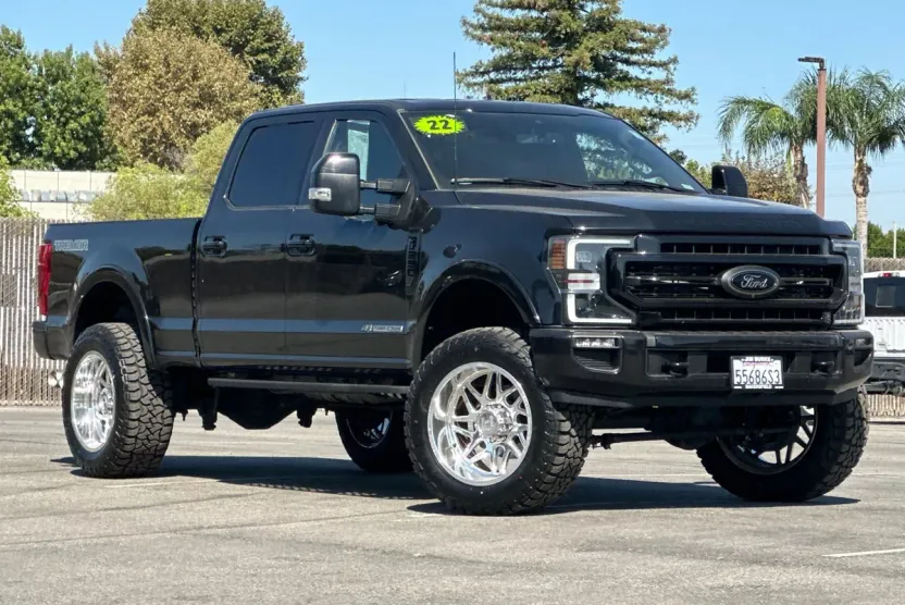 2022 Ford F-250 Lariat photo 1