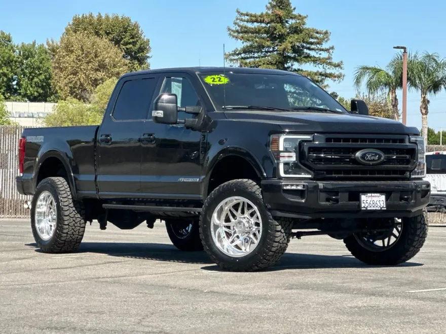 2022 Ford F-250 Lariat photo 1