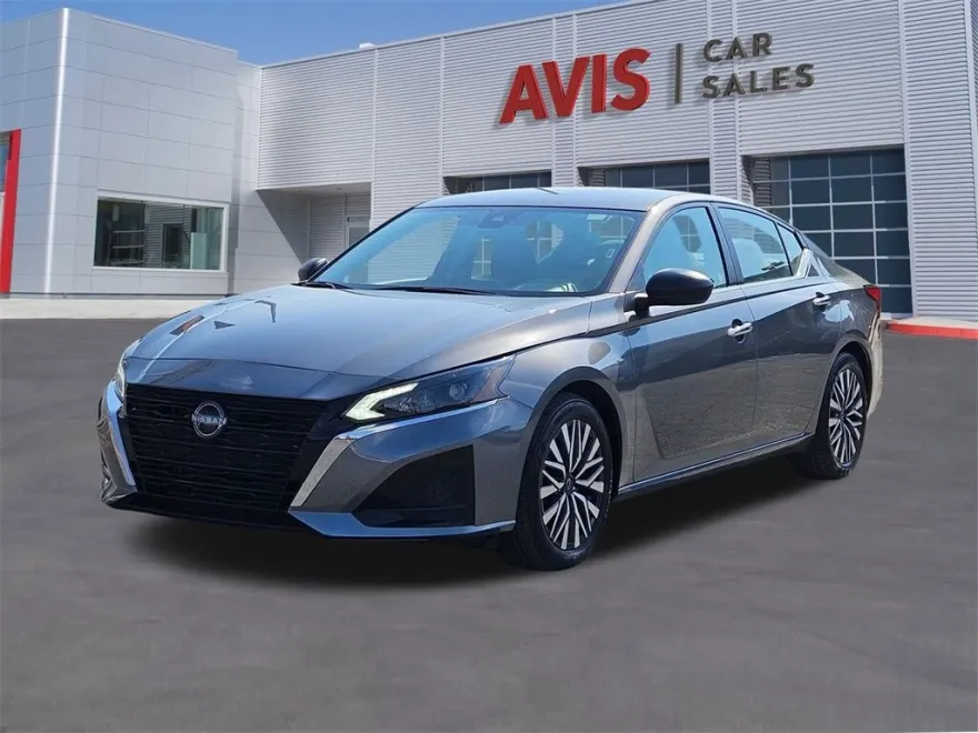 2024 Nissan Altima 2.5 SV photo 1