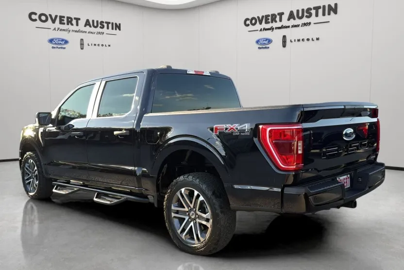 2021 Ford F-150 XL photo 1