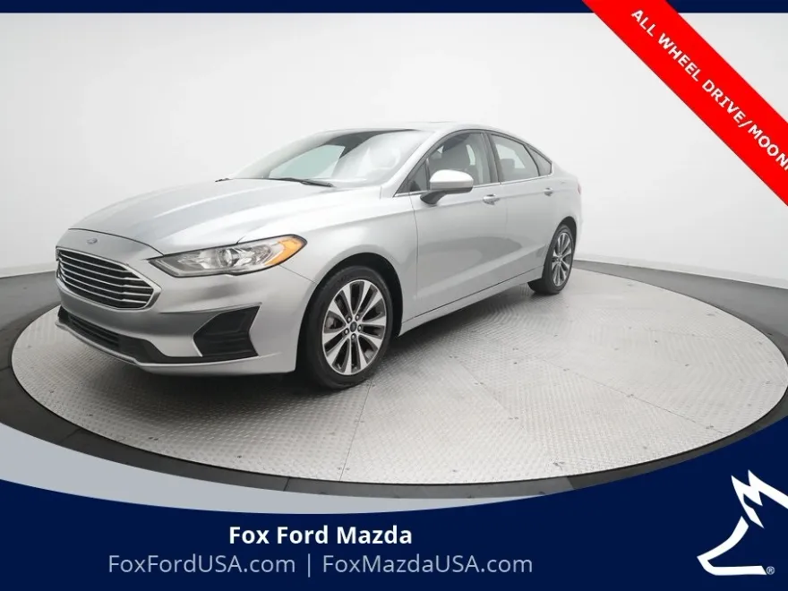 2020 Ford Fusion SE photo 1